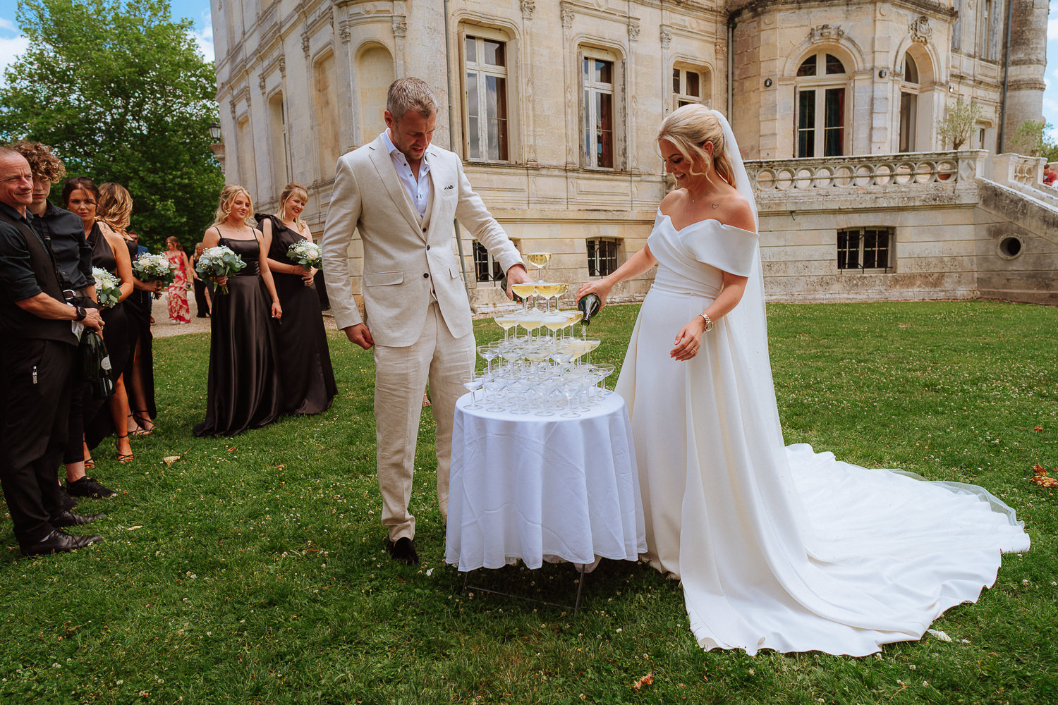 WEDDING PHOTOGRAPHY CHATEAU DE LA VALOUZE BORDEAUX FRANCE 011 WEDDING PHOTOGRAPHY CHATEAU DE LA VALOUZE BORDEAUX FRANCE 011